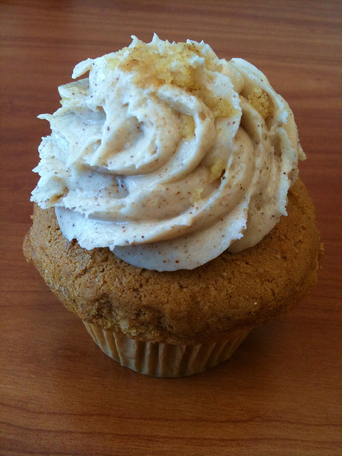 Zucchini Raisin Cupcake With Cinnamon Frosting